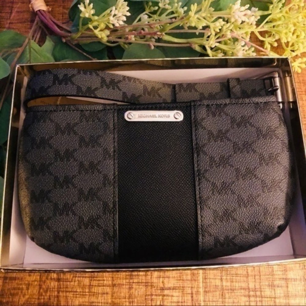Michael Kors Signature Logo Belt Bag Fanny Pack Adjustable Strap NWT